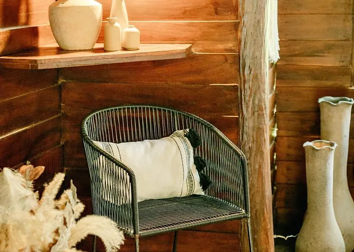 Lodge Anand Ecoaldea *