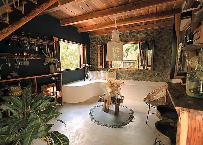 Lodge Anand Ecoaldea *