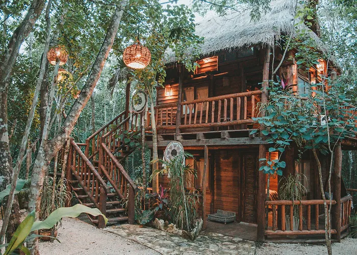 Lodge Anand Ecoaldea