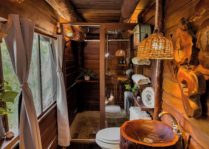 Lodge Anand Ecoaldea *